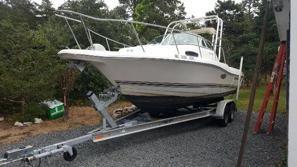 2002 Wellcraft Walkaround 24